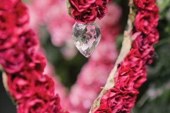afrocardz-bespoke-stationery-johannesburg-wedding-decorations-heart-and-crystals-close-up